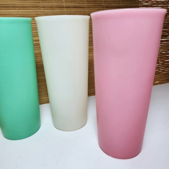 Tupperware Tall Tumblers Set of 5 Drink Glass 15 oz Juice Cups 107 Vintage 70s - Picture 4 of 9